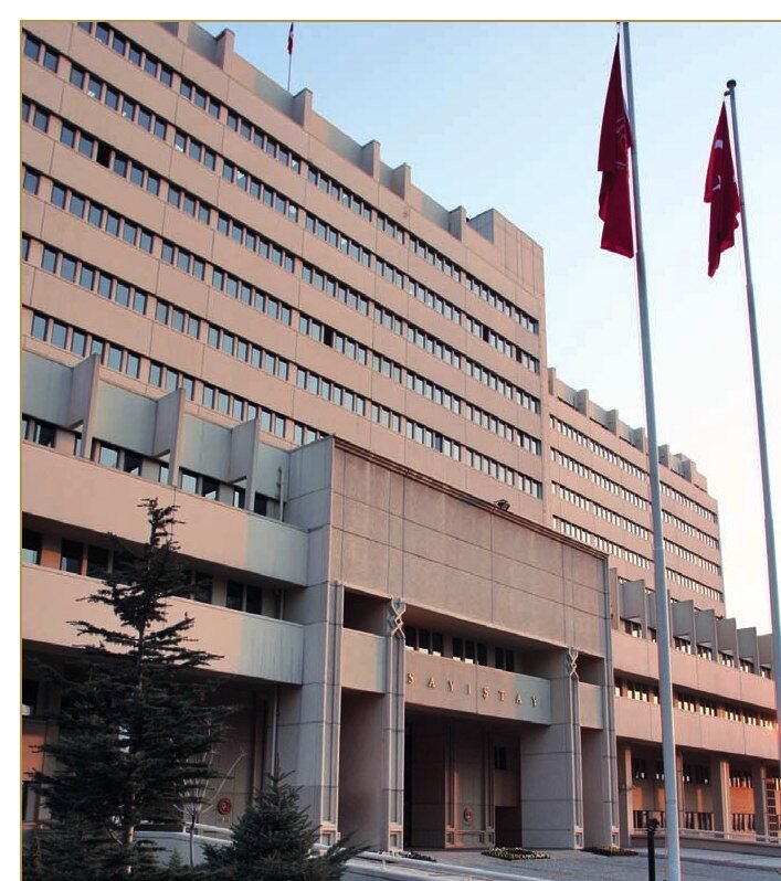Sayıştay binası ön cephesi